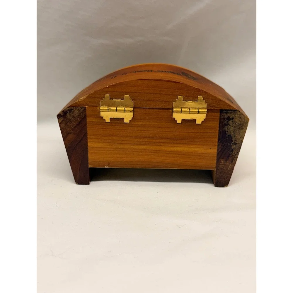 Vintage Myrtle Beach S.C. Cedar Wood Trinket Box Domed Souvenir Chest, Ocean